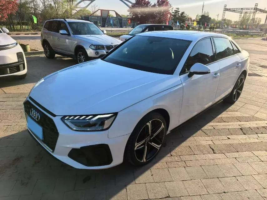 2024 Audi A4L 2.0T 190HP L4 7DCT,autocango,china used car exporter,china ev exporter,chinese used car exporter,chinese used ev exporter