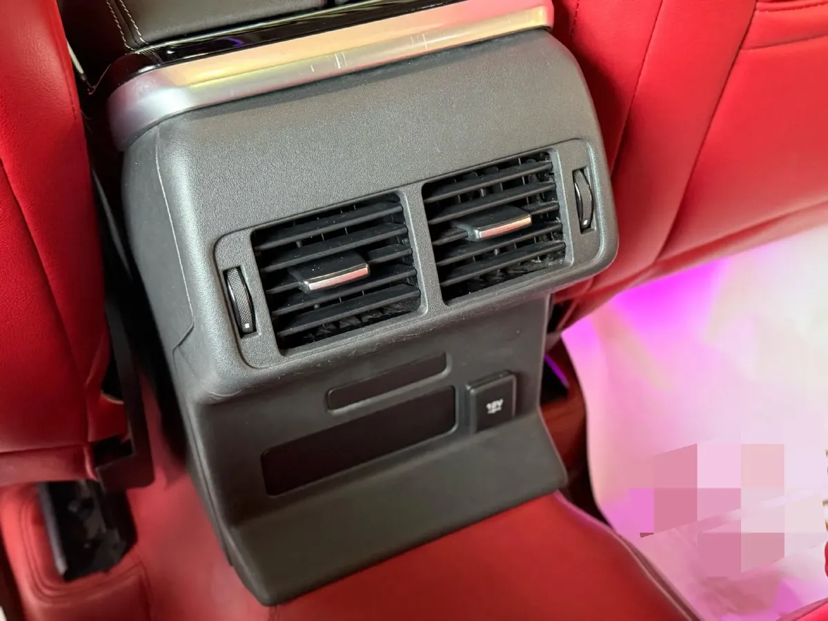 2020 Land Rover Range Rover Velar 2.0T 250HP L4 8AT,autocango,china used car exporter,china ev exporter,chinese used car exporter,chinese used ev exporter