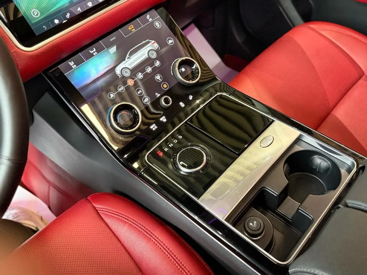 2020 Land Rover Range Rover Velar 2.0T 250HP L4 8AT,autocango,china used car exporter,china ev exporter,chinese used car exporter,chinese used ev exporter