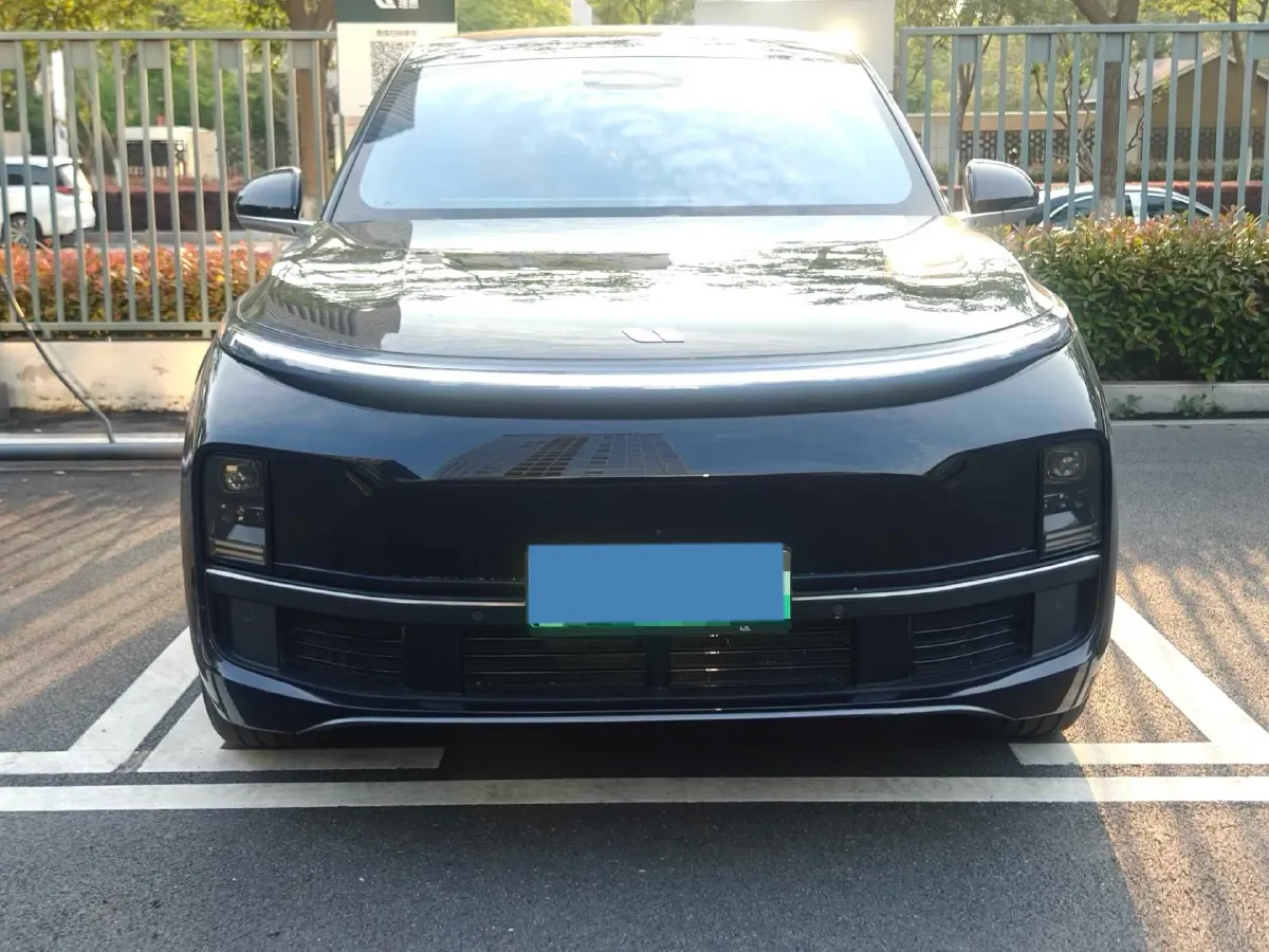 2024 Volvo S60 2.0T 197HP L4 7DCT,autocango,china used car exporter,china ev exporter,chinese used car exporter,chinese used ev exporter