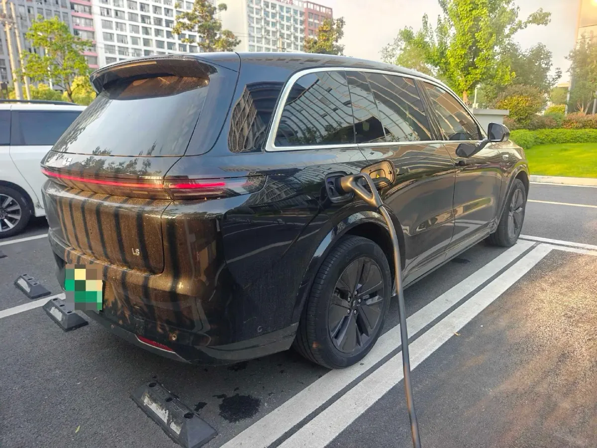 2024 Volvo S60 2.0T 197HP L4 7DCT,autocango,china used car exporter,china ev exporter,chinese used car exporter,chinese used ev exporter