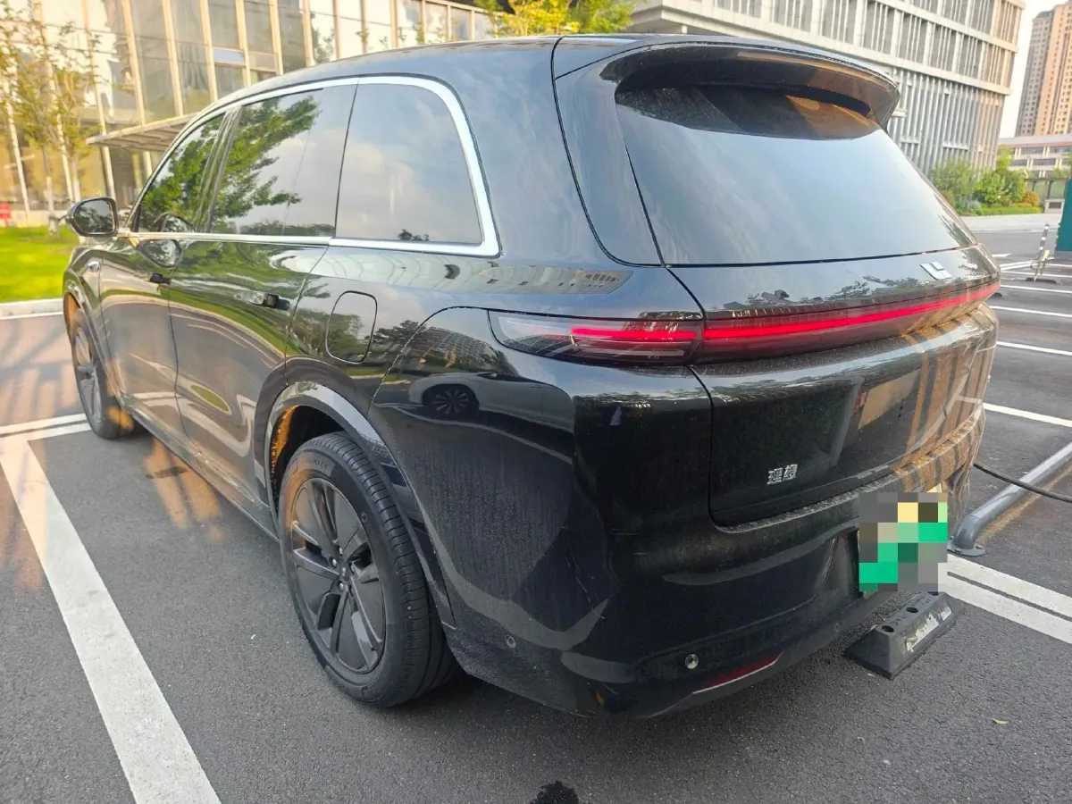 2024 Volvo S60 2.0T 197HP L4 7DCT,autocango,china used car exporter,china ev exporter,chinese used car exporter,chinese used ev exporter