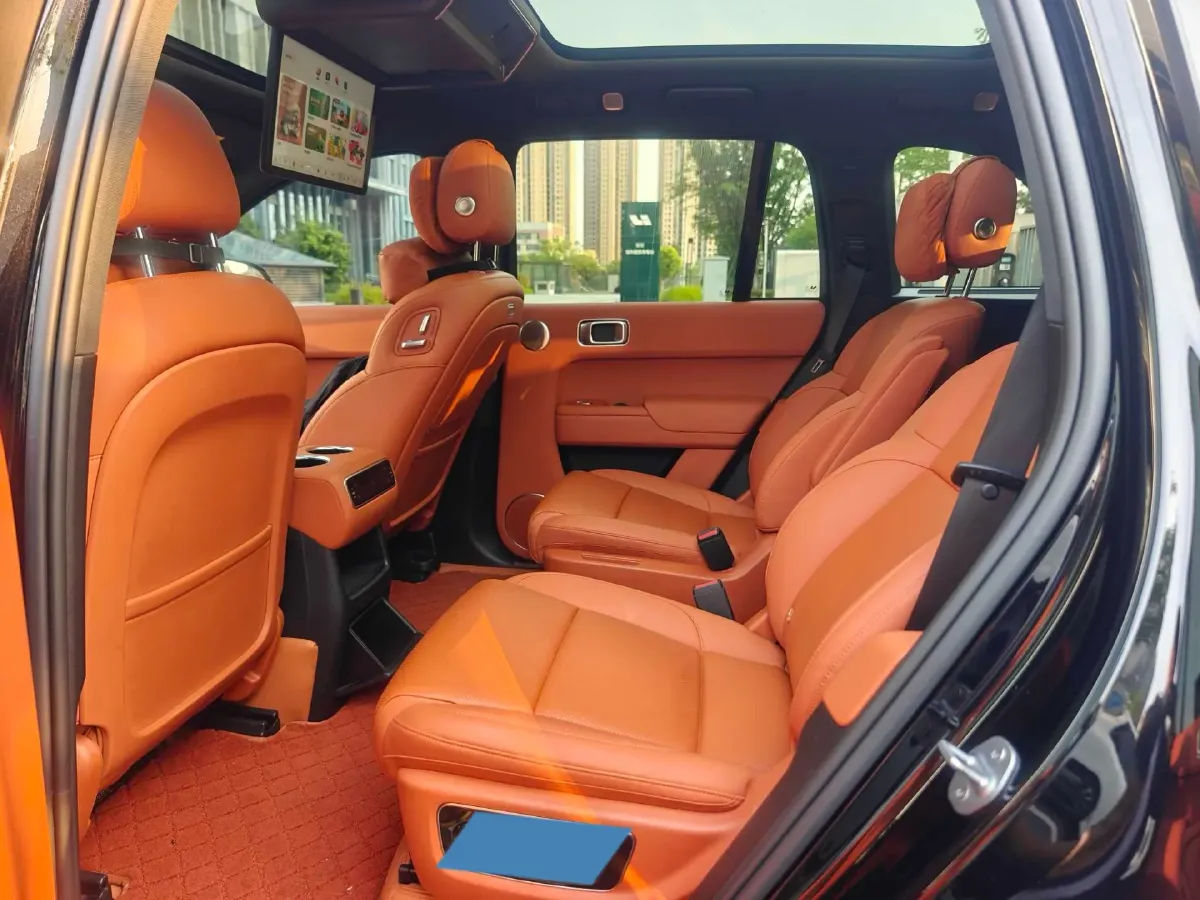 2024 Volvo S60 2.0T 197HP L4 7DCT,autocango,china used car exporter,china ev exporter,chinese used car exporter,chinese used ev exporter