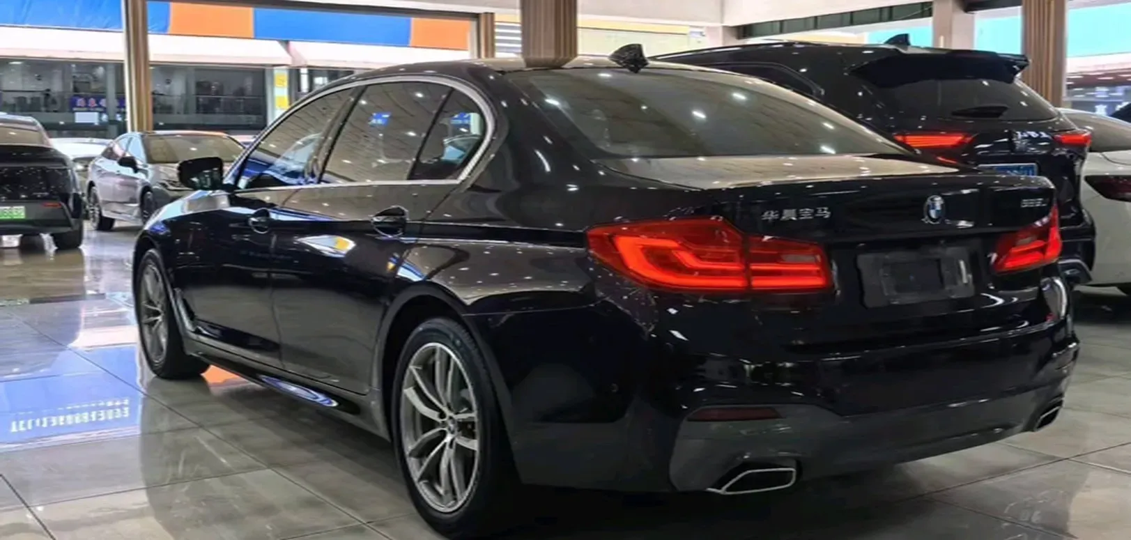 2020 BMW 5 Series 2.0T 184HP L4 8AT,autocango,china used car exporter,china ev exporter,chinese used car exporter,chinese used ev exporter