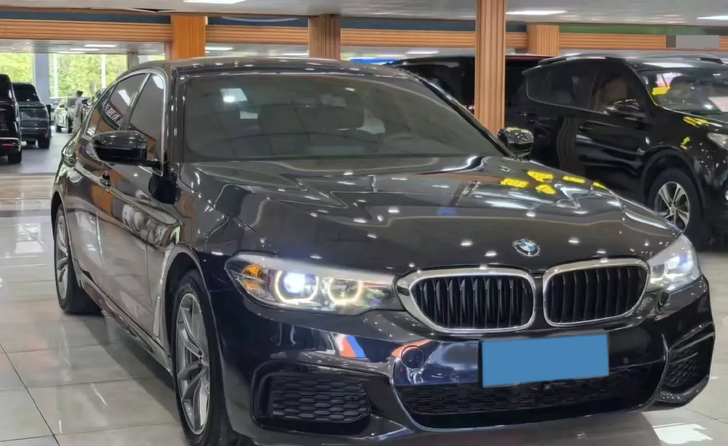 2020 BMW 5 Series 2.0T 184HP L4 8AT,autocango,china used car exporter,china ev exporter,chinese used car exporter,chinese used ev exporter