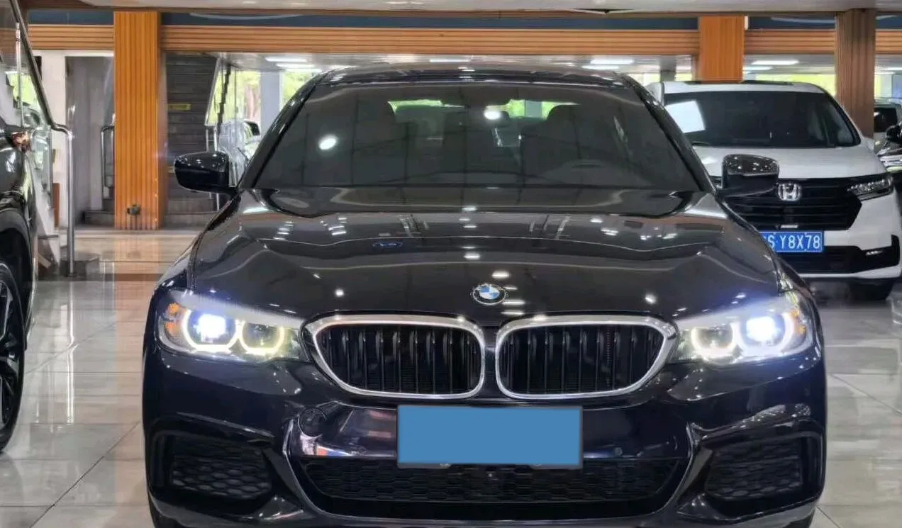2020 BMW 5 Series 2.0T 184HP L4 8AT,autocango,china used car exporter,china ev exporter,chinese used car exporter,chinese used ev exporter