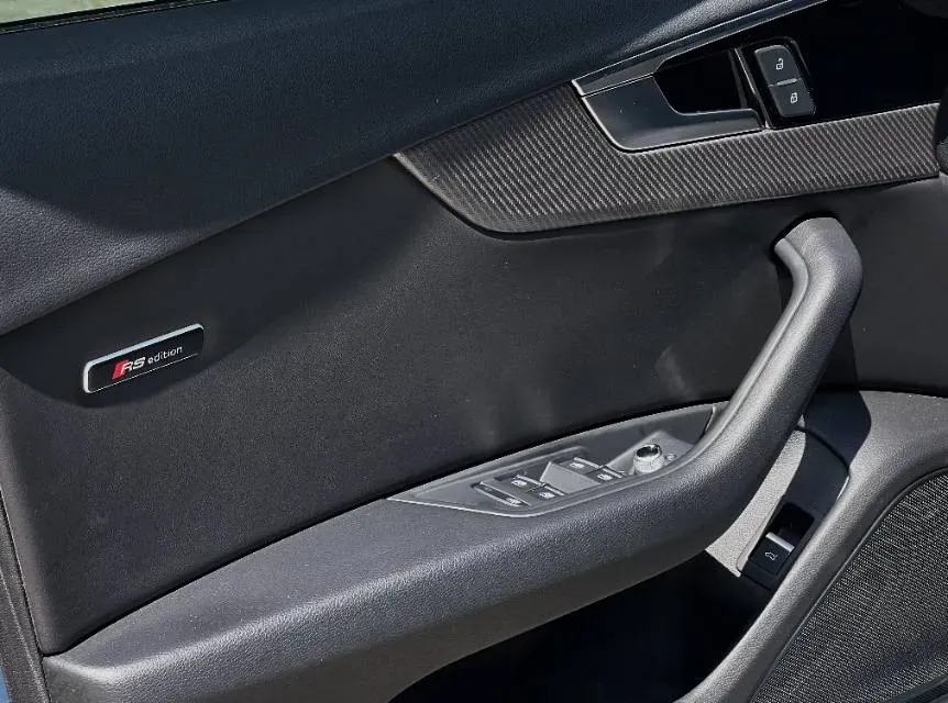 2022 Audi A4L 2.0T 190HP L4 7DCT,autocango,china used car exporter,china ev exporter,chinese used car exporter,chinese used ev exporter