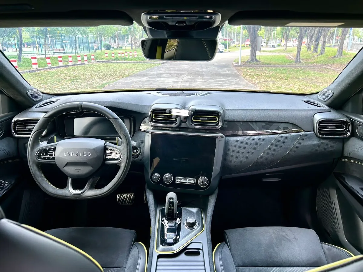 2019 LYNK&CO 03 2.0T 254HP L4 8AT,autocango,china used car exporter,china ev exporter,chinese used car exporter,chinese used ev exporter