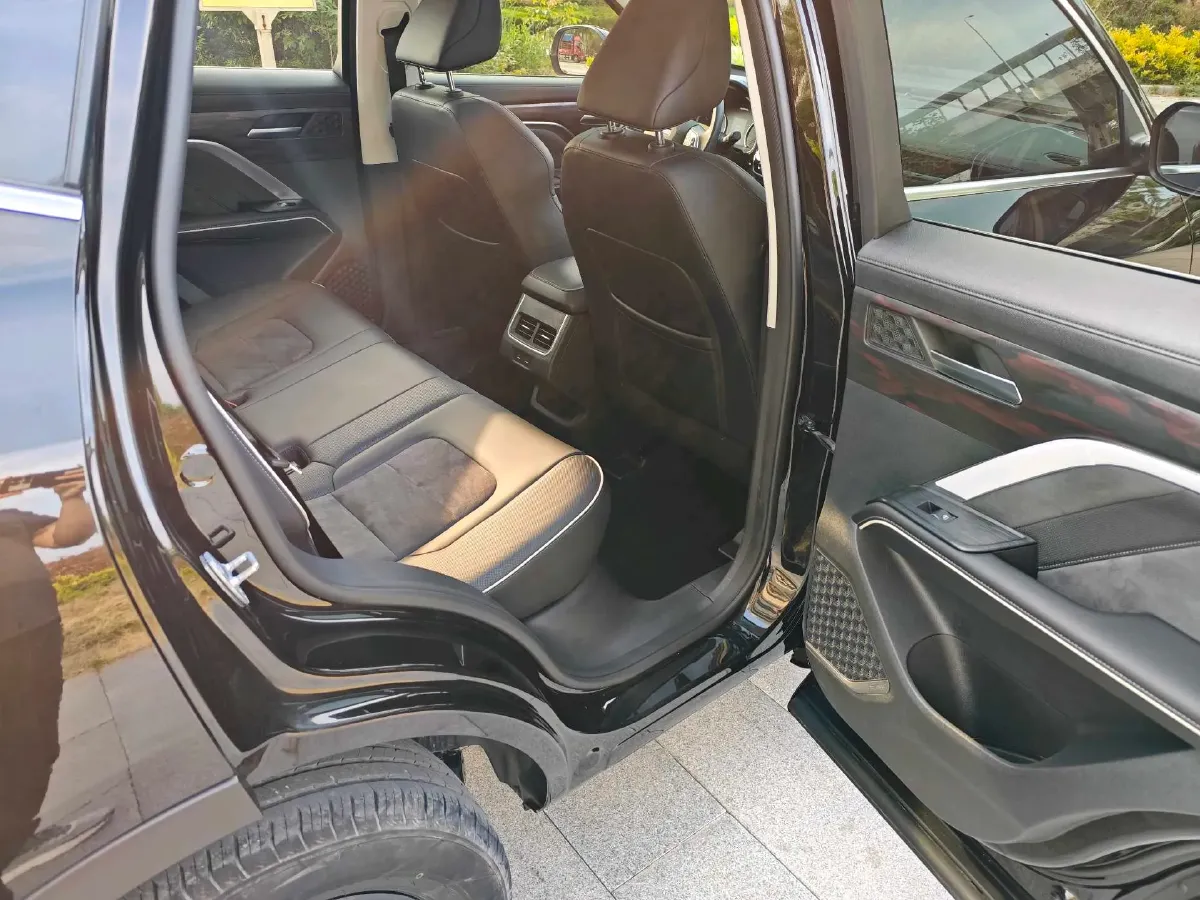 2023 Haval H6 1.5T 150HP L4 7DCT,autocango,china used car exporter,china ev exporter,chinese used car exporter,chinese used ev exporter