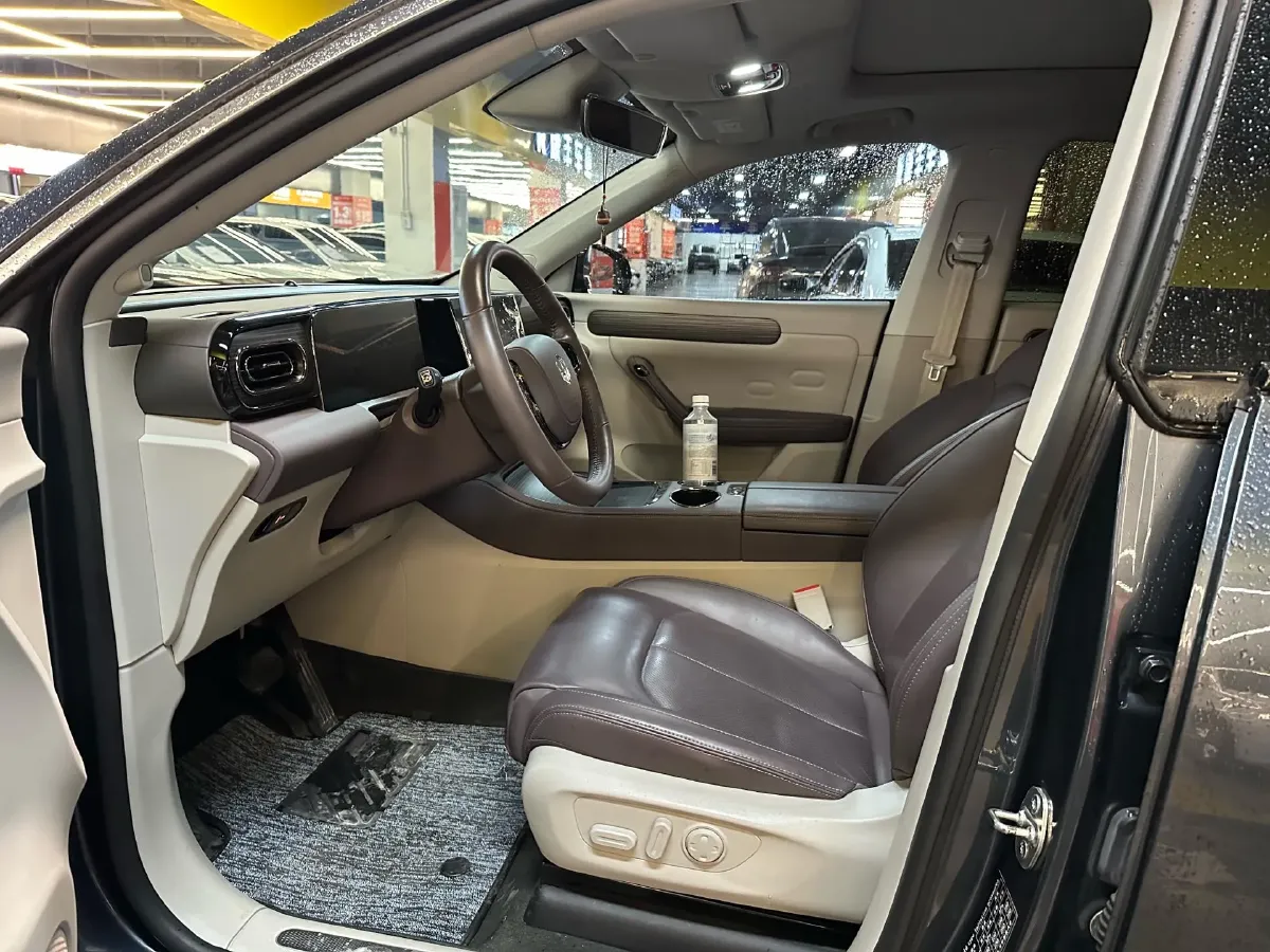 2023 Leapmotor C11 BEV 69.2KWH,autocango,china used car exporter,china ev exporter,chinese used car exporter,chinese used ev exporter