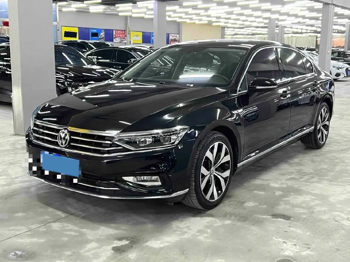2020 Volkswagen Magotan 2.0T 186HP L4 7DCT,autocango,china used car exporter,china ev exporter,chinese used car exporter,chinese used ev exporter