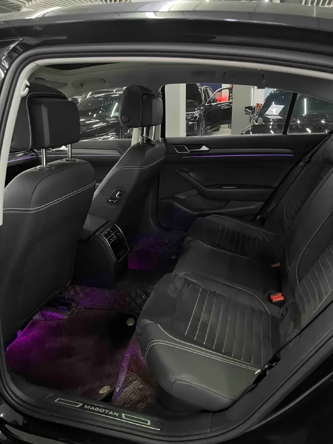 2020 Volkswagen Magotan 2.0T 186HP L4 7DCT,autocango,china used car exporter,china ev exporter,chinese used car exporter,chinese used ev exporter