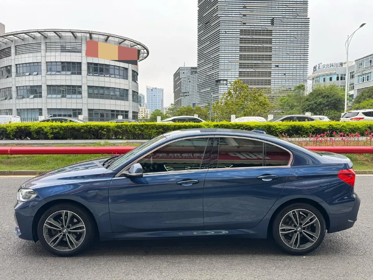 2021 BMW 1 Series 1.5T 140HP L3 7DCT,autocango,china used car exporter,china ev exporter,chinese used car exporter,chinese used ev exporter
