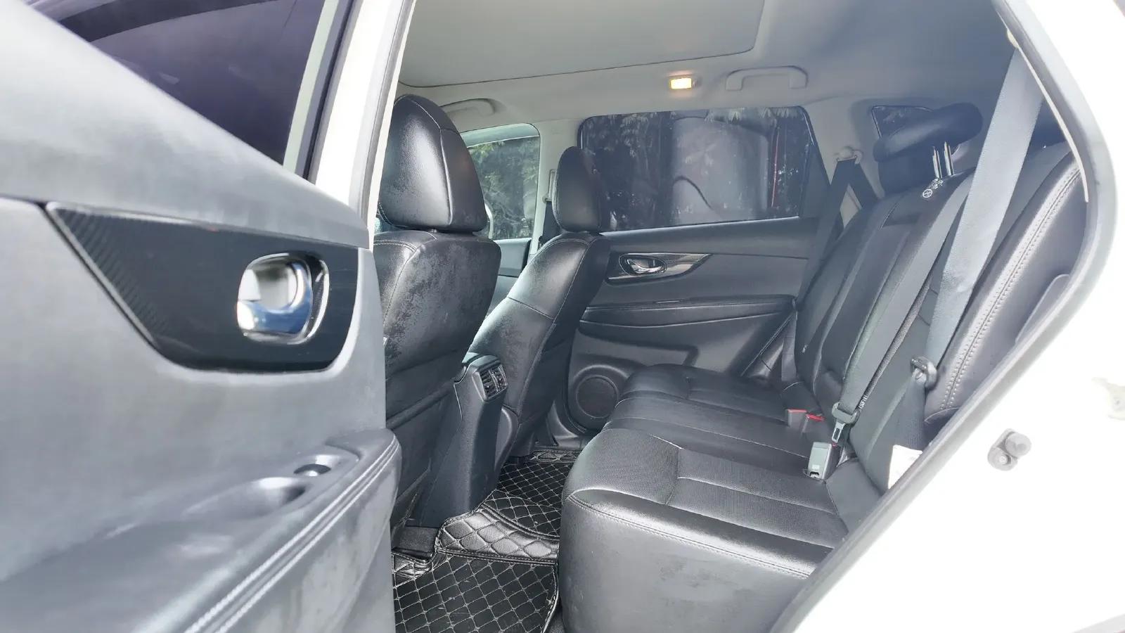 2020 Nissan X-Trail 2.5L 186HP L4 CVT,autocango,china used car exporter,china ev exporter,chinese used car exporter,chinese used ev exporter