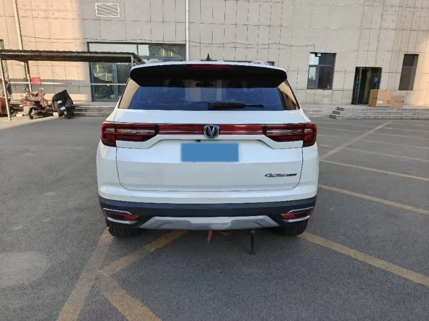 2019 ChangAn CS35 Plus 1.6L 128HP L4 5MT,autocango,china used car exporter,china ev exporter,chinese used car exporter,chinese used ev exporter