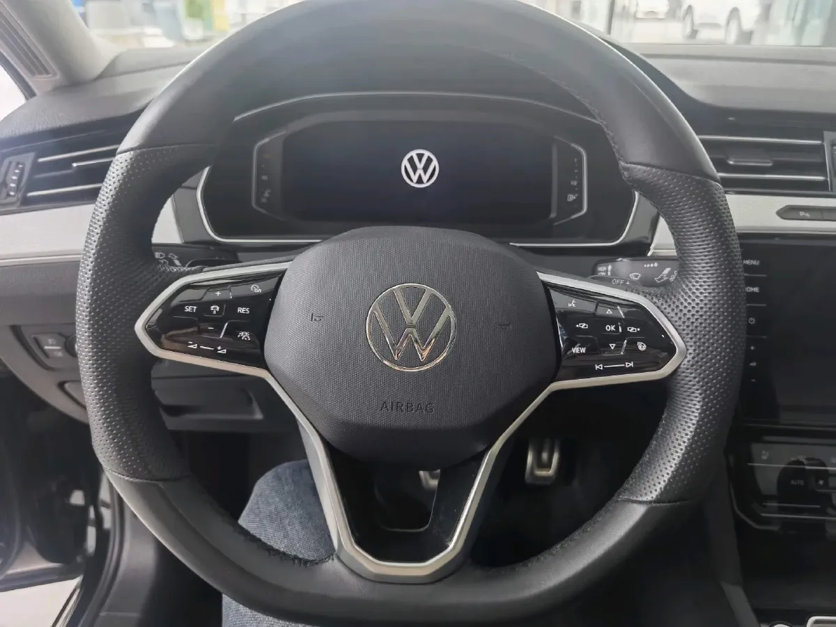 2023 Volkswagen Magotan 2.0T 186HP L4 7DCT,autocango,china used car exporter,china ev exporter,chinese used car exporter,chinese used ev exporter