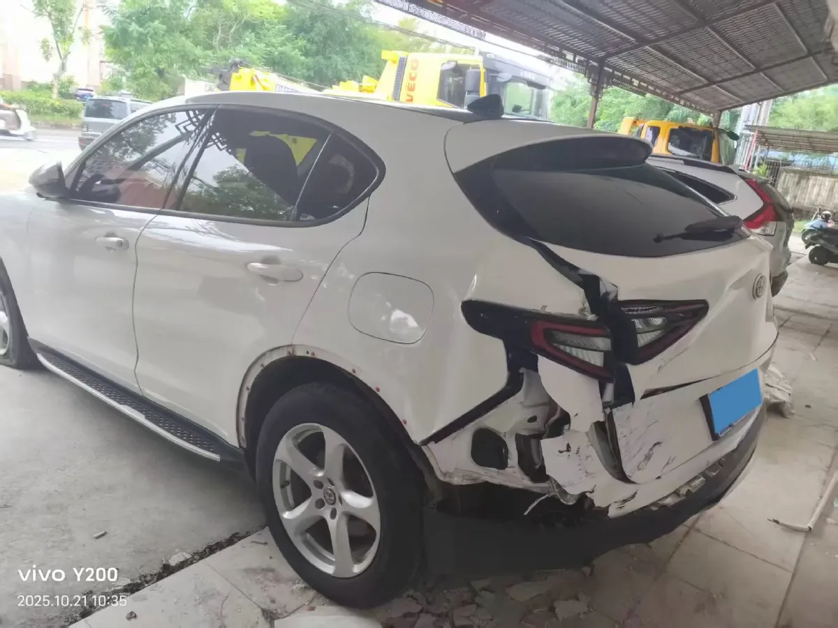 2017 Jaguar XE 2.0T 240HP L4 8AT,autocango,china used car exporter,china ev exporter,chinese used car exporter,chinese used ev exporter