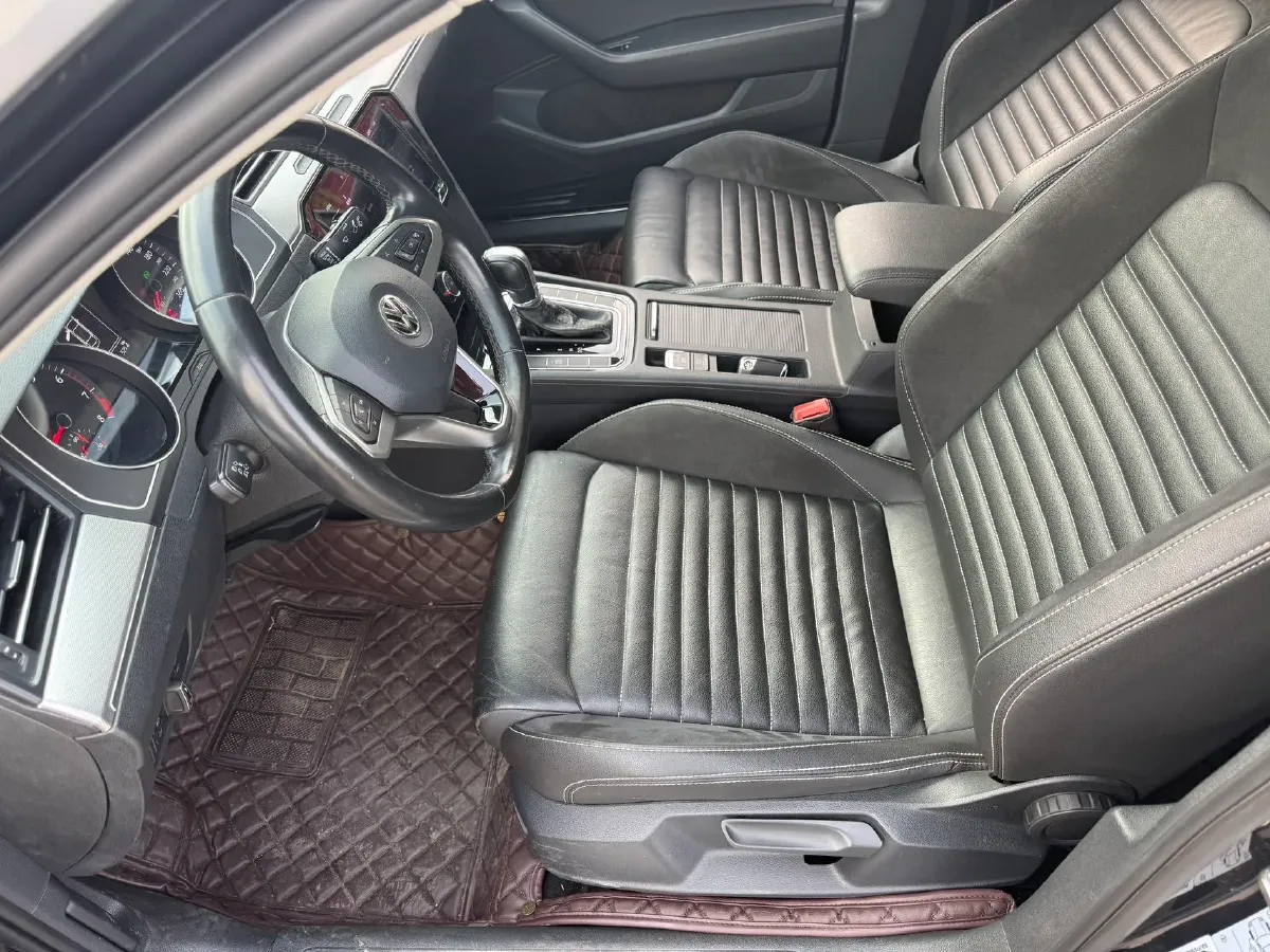 2020 Volkswagen Magotan 1.4T 150HP L4 7DCT,autocango,china used car exporter,china ev exporter,chinese used car exporter,chinese used ev exporter