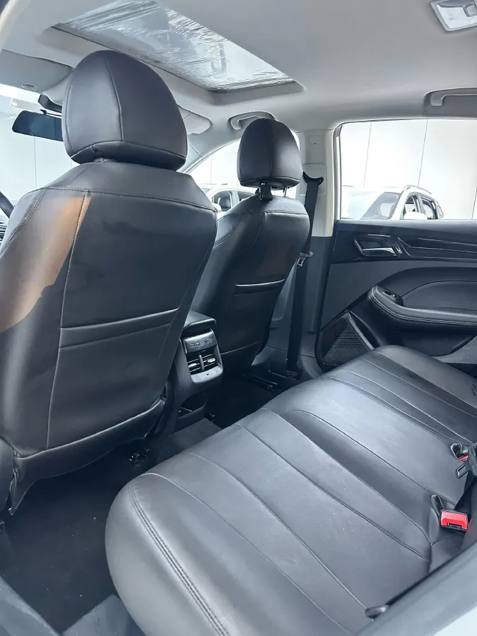 2021 Roewe i5 1.5L 120HP L4 CVT,autocango,china used car exporter,china ev exporter,chinese used car exporter,chinese used ev exporter