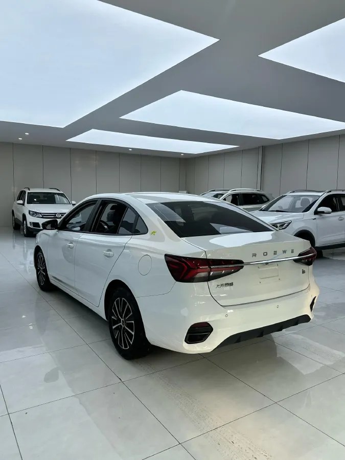 2021 Roewe i5 1.5L 120HP L4 CVT,autocango,china used car exporter,china ev exporter,chinese used car exporter,chinese used ev exporter