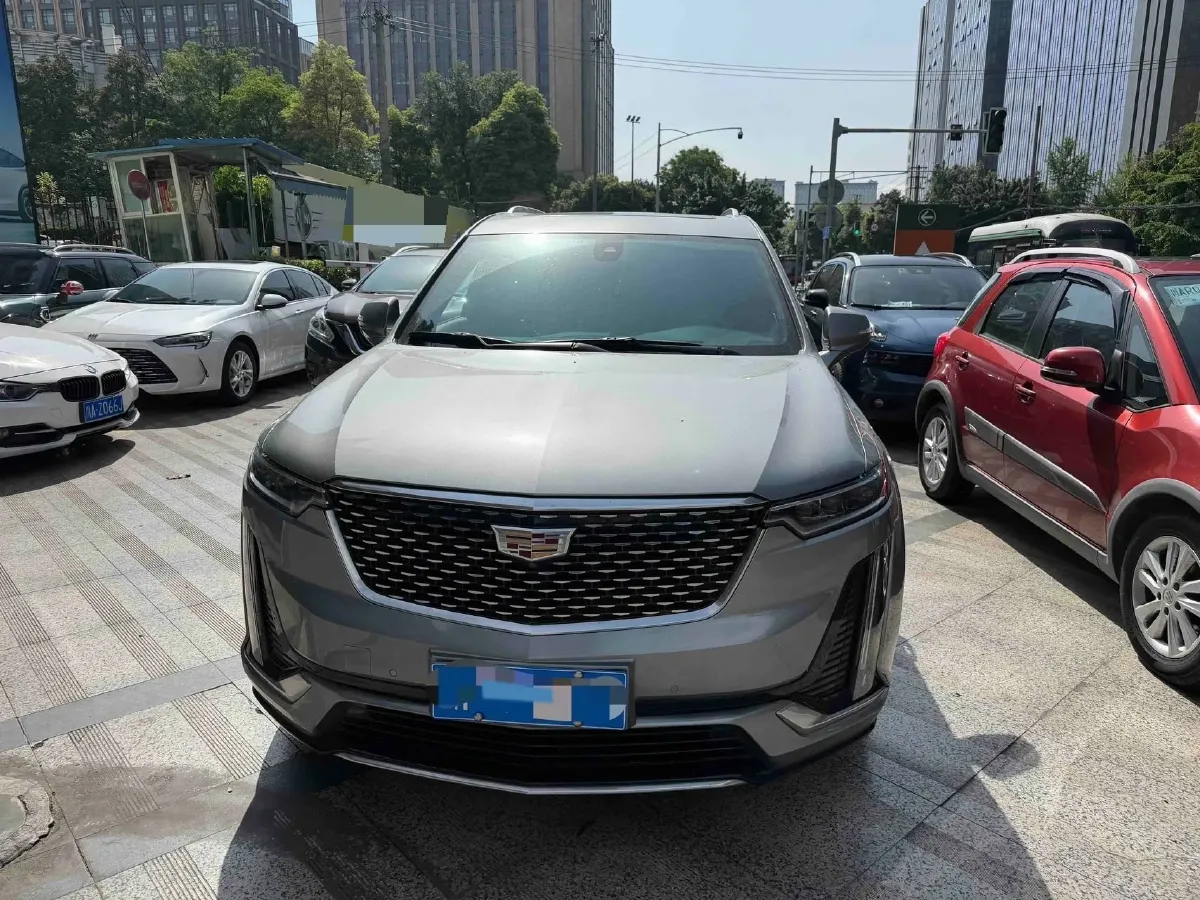 2022 Cadillac XT6 2.0T 237HP L4 9AT,autocango,china used car exporter,china ev exporter,chinese used car exporter,chinese used ev exporter