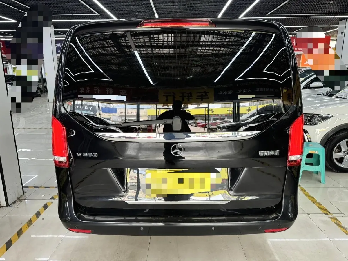 2018 Mercedes-Benz V Class 2.0T 211HP L4 7AT,autocango,china used car exporter,china ev exporter,chinese used car exporter,chinese used ev exporter