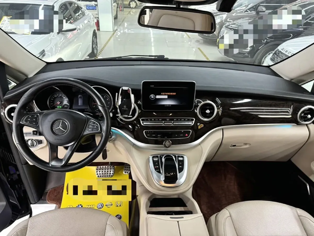 2018 Mercedes-Benz V Class 2.0T 211HP L4 7AT,autocango,china used car exporter,china ev exporter,chinese used car exporter,chinese used ev exporter