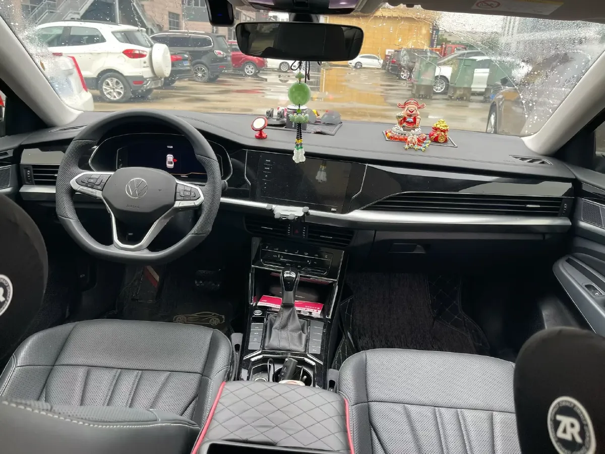 2024 Volkswagen Passat 2.0T 220HP L4 7DCT,autocango,china used car exporter,china ev exporter,chinese used car exporter,chinese used ev exporter