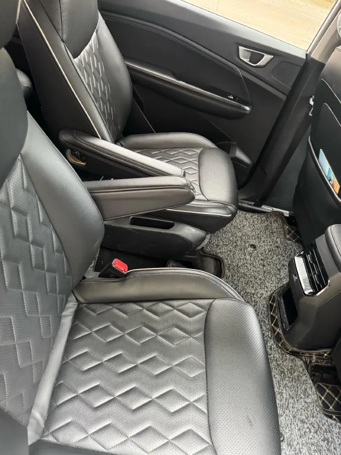 2022 Venucia T60 1.6L 126HP L4 CVT,autocango,china used car exporter,china ev exporter,chinese used car exporter,chinese used ev exporter