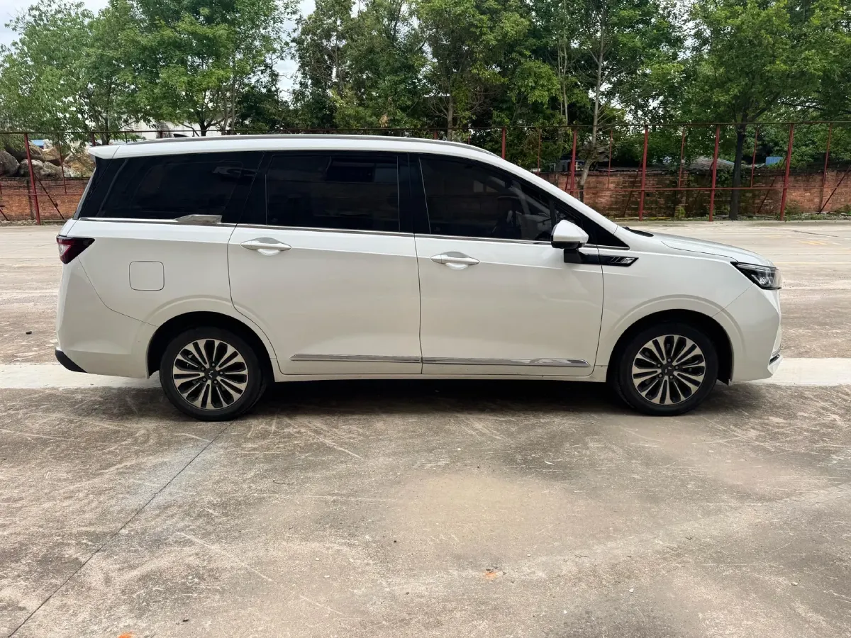2022 Venucia T60 1.6L 126HP L4 CVT,autocango,china used car exporter,china ev exporter,chinese used car exporter,chinese used ev exporter