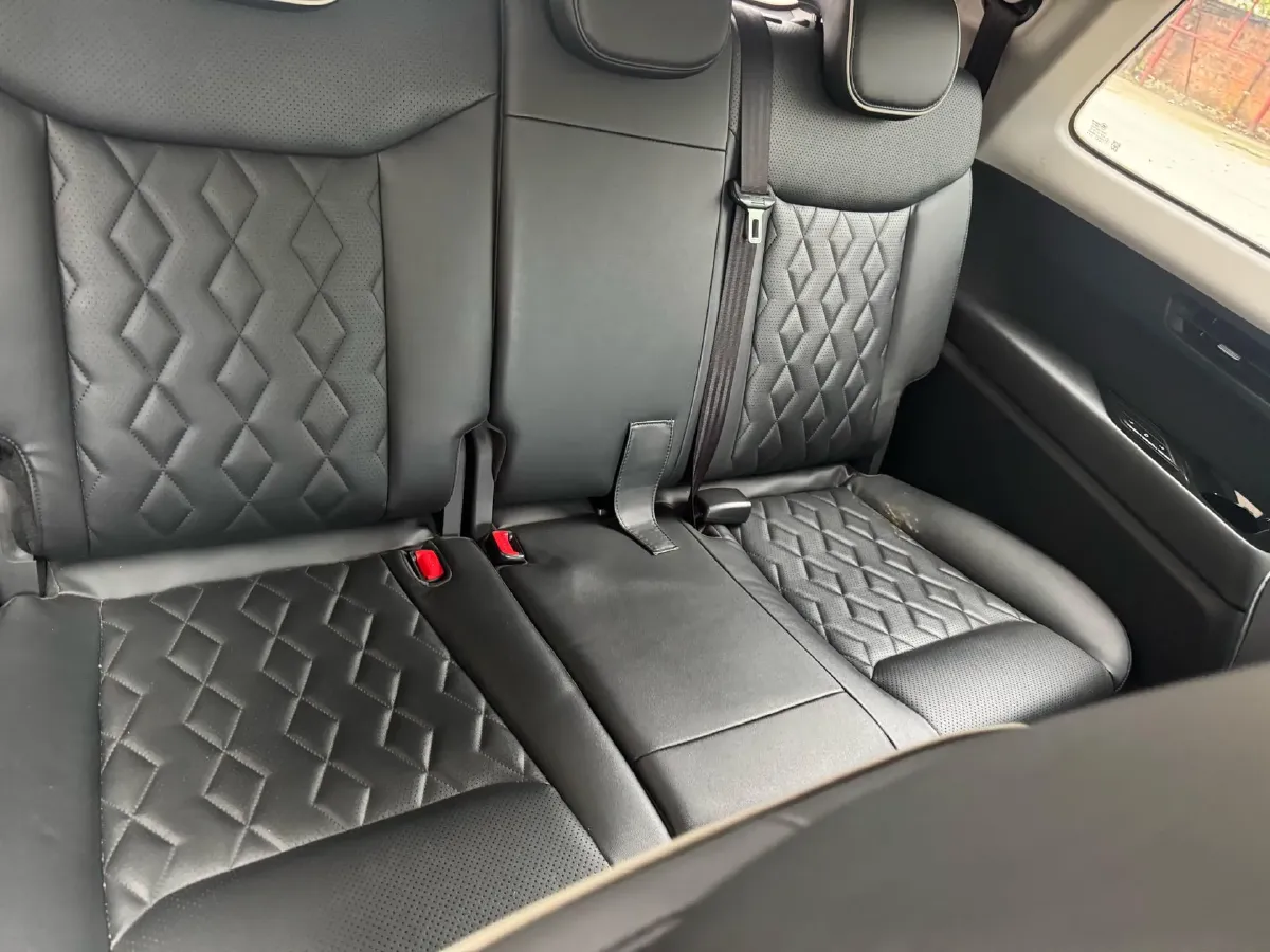 2022 Venucia T60 1.6L 126HP L4 CVT,autocango,china used car exporter,china ev exporter,chinese used car exporter,chinese used ev exporter