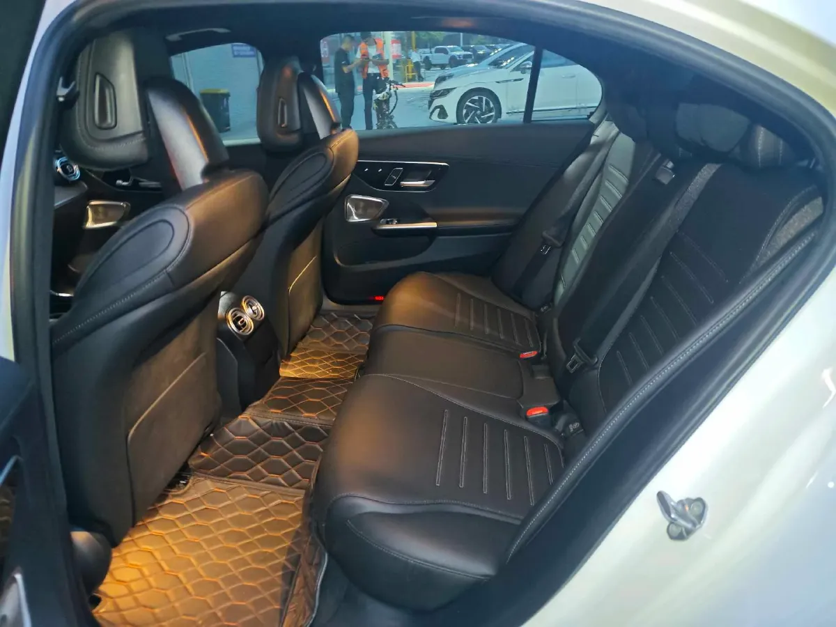 2022 Mercedes-Benz C Class 1.5T 204HP L4 9AT,autocango,china used car exporter,china ev exporter,chinese used car exporter,chinese used ev exporter