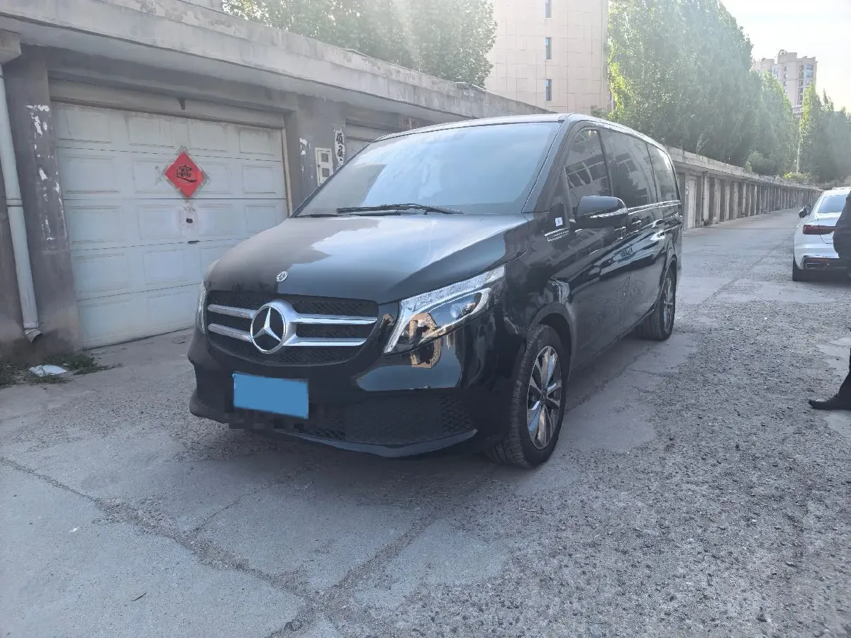 2021 Mercedes-Benz V Class 2.0T 211HP L4 9AT,autocango,china used car exporter,china ev exporter,chinese used car exporter,chinese used ev exporter