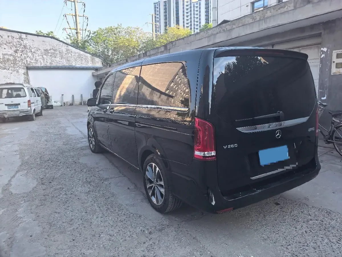 2021 Mercedes-Benz V Class 2.0T 211HP L4 9AT,autocango,china used car exporter,china ev exporter,chinese used car exporter,chinese used ev exporter