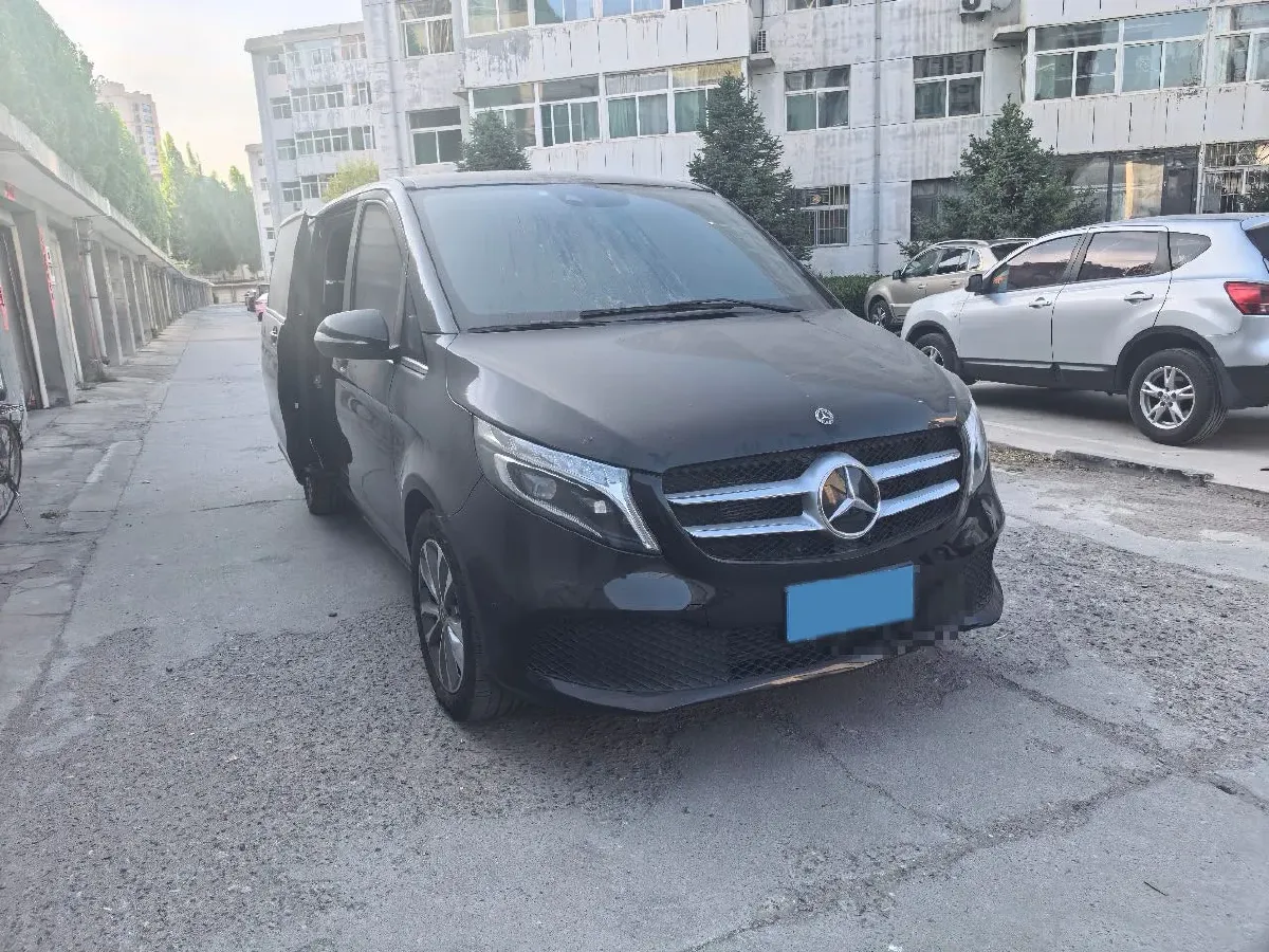 2021 Mercedes-Benz V Class 2.0T 211HP L4 9AT,autocango,china used car exporter,china ev exporter,chinese used car exporter,chinese used ev exporter
