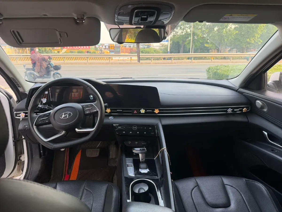 2022 Hyundai Elantra 1.5L 115HP L4 CVT,autocango,china used car exporter,china ev exporter,chinese used car exporter,chinese used ev exporter