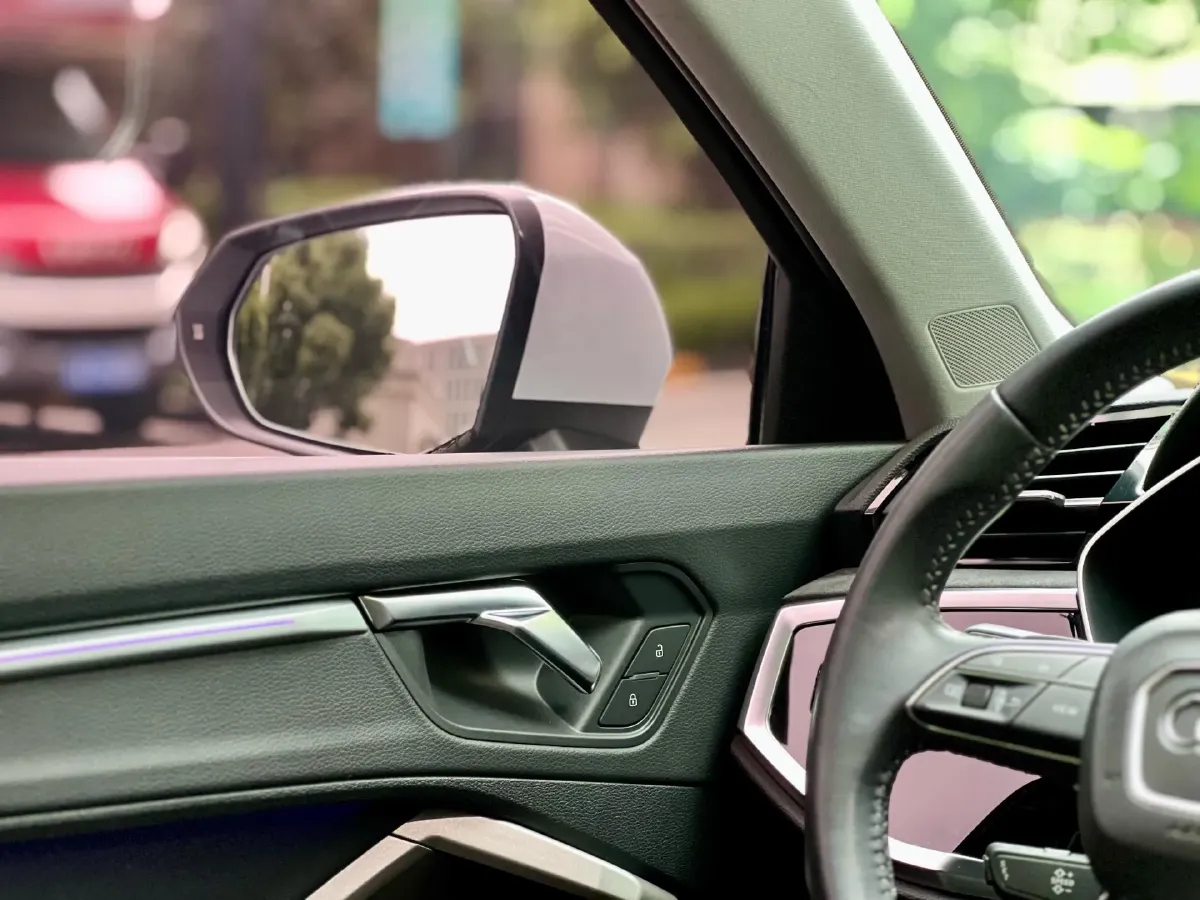 2021 Audi Q3 2.0T 186HP L4 7DCT,autocango,china used car exporter,china ev exporter,chinese used car exporter,chinese used ev exporter