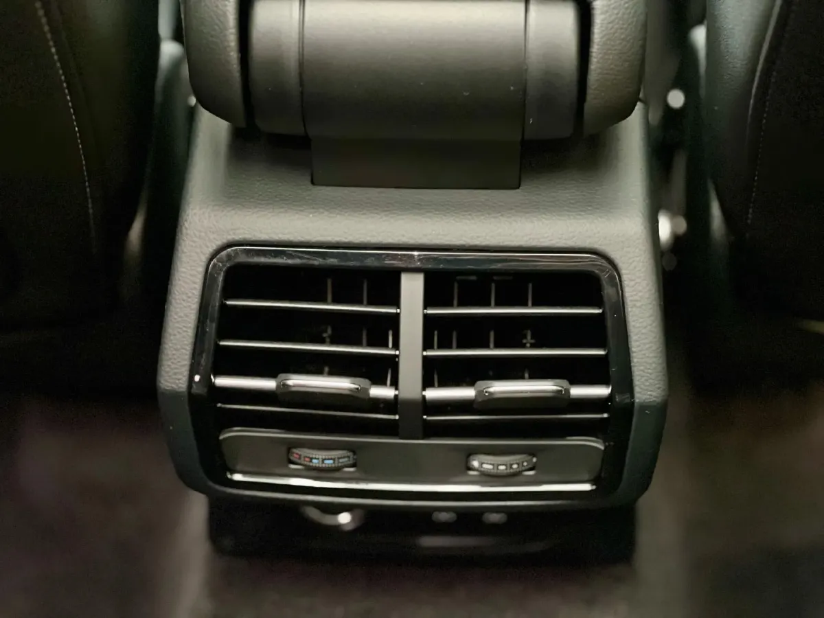 2021 Audi Q3 2.0T 186HP L4 7DCT,autocango,china used car exporter,china ev exporter,chinese used car exporter,chinese used ev exporter