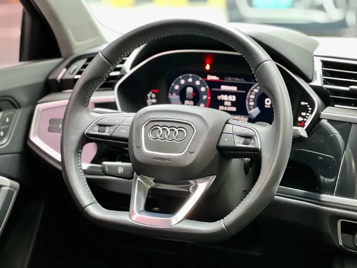 2021 Audi Q3 2.0T 186HP L4 7DCT,autocango,china used car exporter,china ev exporter,chinese used car exporter,chinese used ev exporter