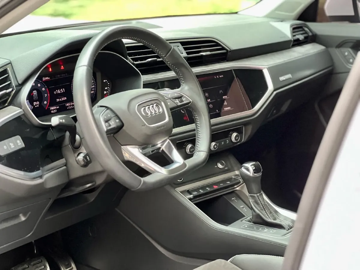 2021 Audi Q3 2.0T 186HP L4 7DCT,autocango,china used car exporter,china ev exporter,chinese used car exporter,chinese used ev exporter