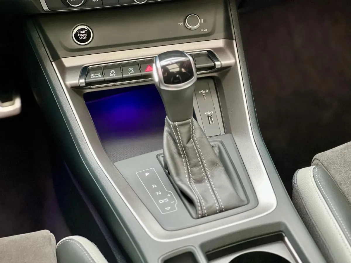 2021 Audi Q3 2.0T 186HP L4 7DCT,autocango,china used car exporter,china ev exporter,chinese used car exporter,chinese used ev exporter