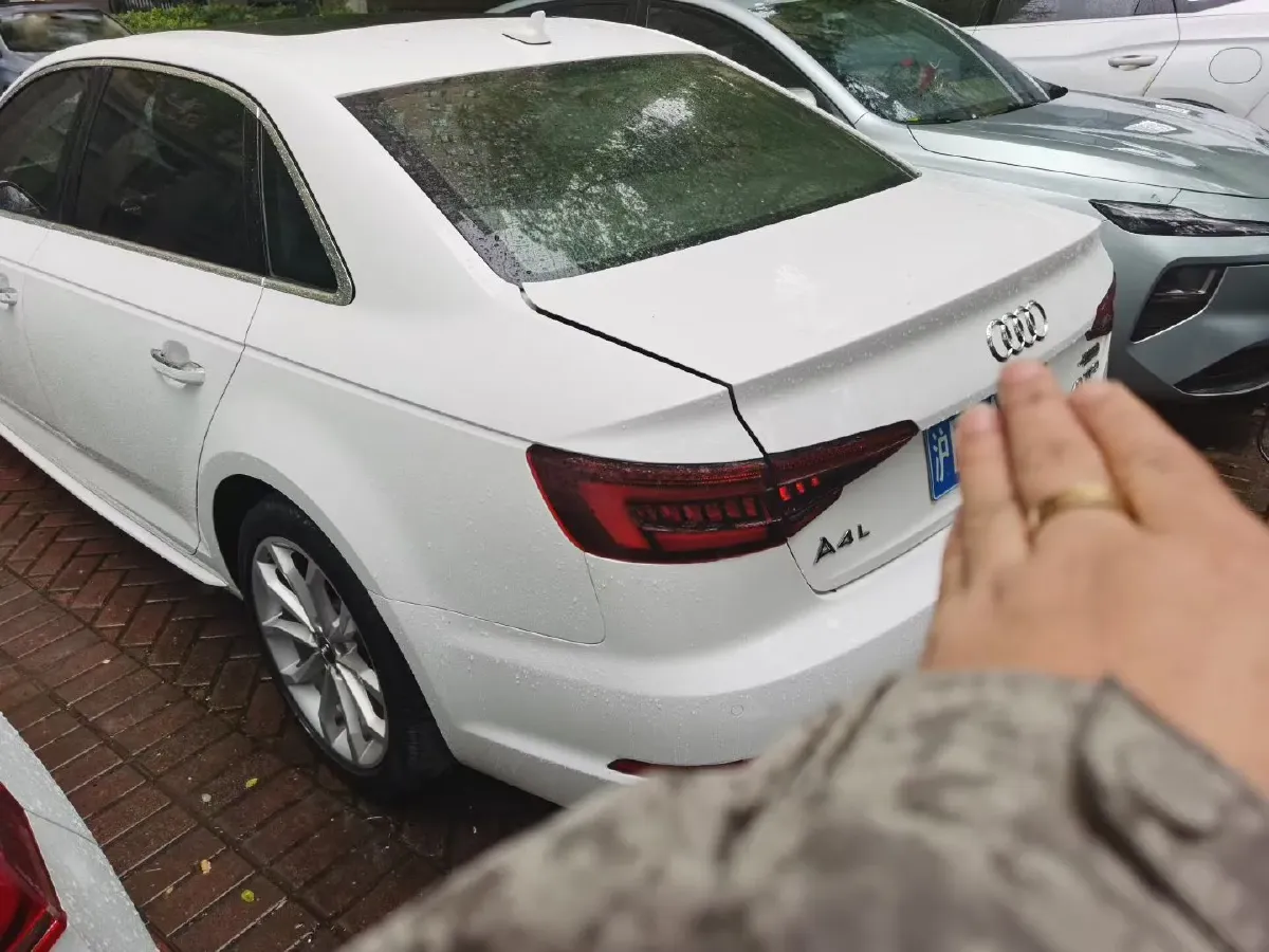 2019 Audi A4L 2.0T 190HP L4 7DCT,autocango,china used car exporter,china ev exporter,chinese used car exporter,chinese used ev exporter
