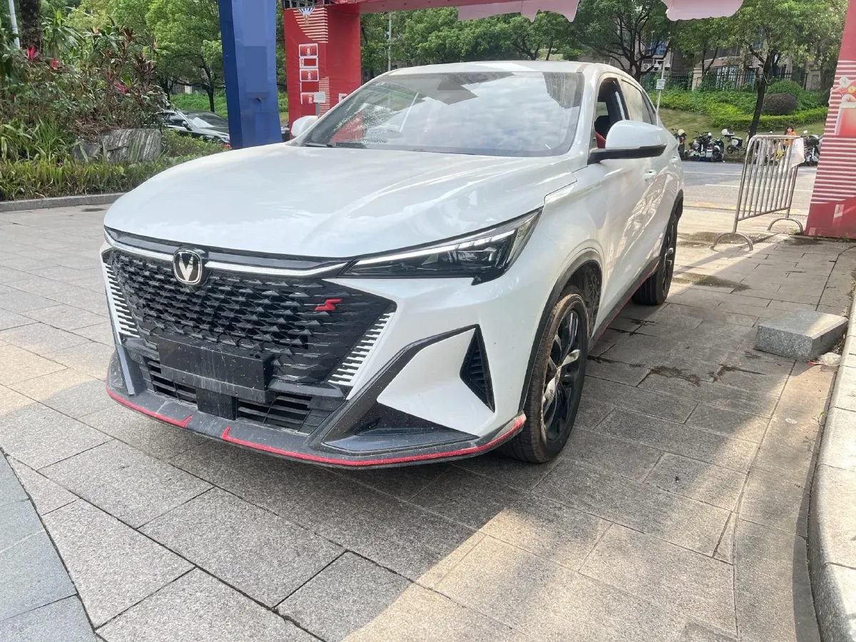 2025 ChangAn X5 PLUS 1.5T 188HP L4 7DCT,autocango,china used car exporter,china ev exporter,chinese used car exporter,chinese used ev exporter