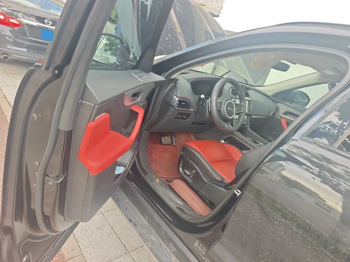 2020 Jaguar F-PACE 2.0T 250HP L4 8AT,autocango,china used car exporter,china ev exporter,chinese used car exporter,chinese used ev exporter