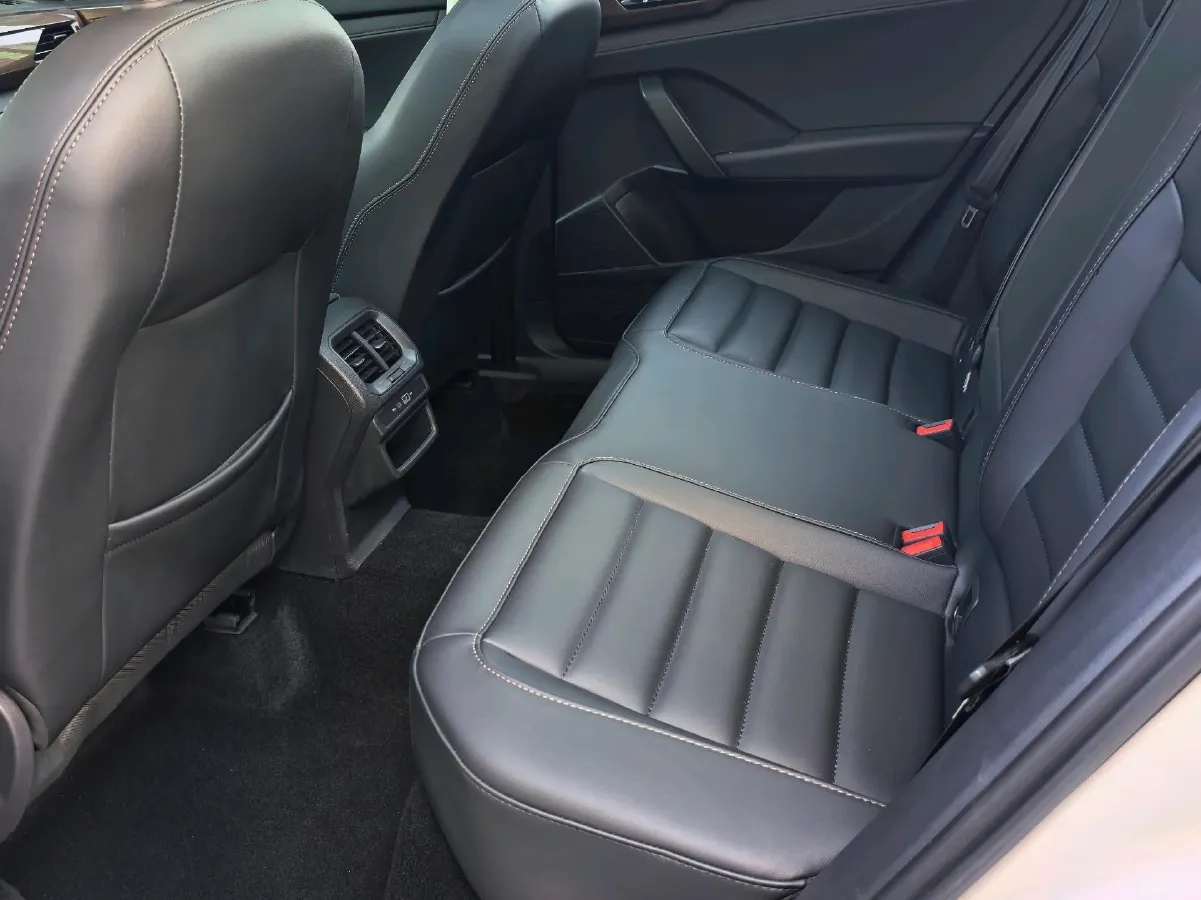 2022 Ford Transit 2.0T 202HP L4 6AT,autocango,china used car exporter,china ev exporter,chinese used car exporter,chinese used ev exporter