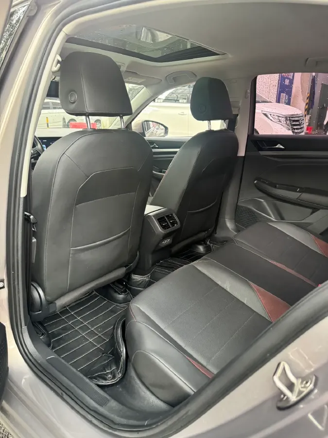 2019 Ford Focus 1.5T 184HP L3 8AT,autocango,china used car exporter,china ev exporter,chinese used car exporter,chinese used ev exporter