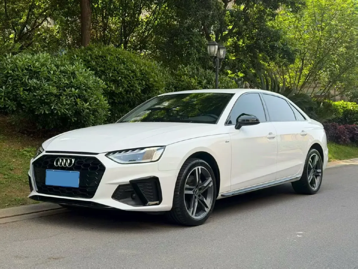 2020 Audi A4L 2.0T 190HP L4 7DCT,autocango,china used car exporter,china ev exporter,chinese used car exporter,chinese used ev exporter