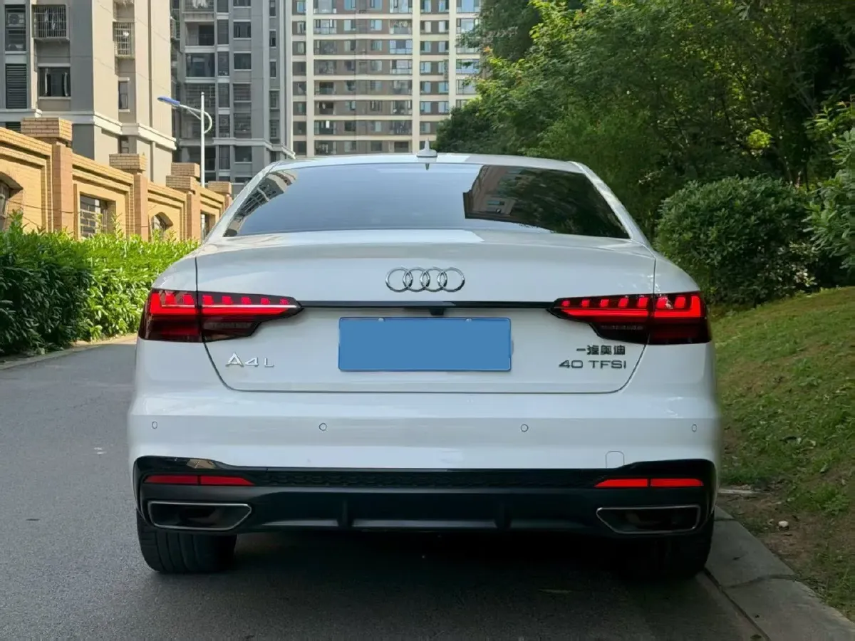 2020 Audi A4L 2.0T 190HP L4 7DCT,autocango,china used car exporter,china ev exporter,chinese used car exporter,chinese used ev exporter