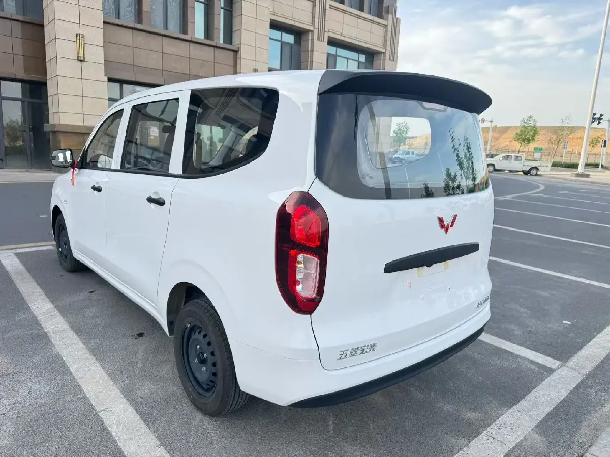 2025 WuLing HongGuang New Energy REEV 99HP REEV,autocango,china used car exporter,china ev exporter,chinese used car exporter,chinese used ev exporter
