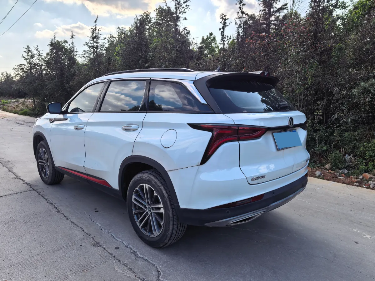 2022 ChangAn CS75 Plus 1.5T 178HP L4 6AT,autocango,china used car exporter,china ev exporter,chinese used car exporter,chinese used ev exporter